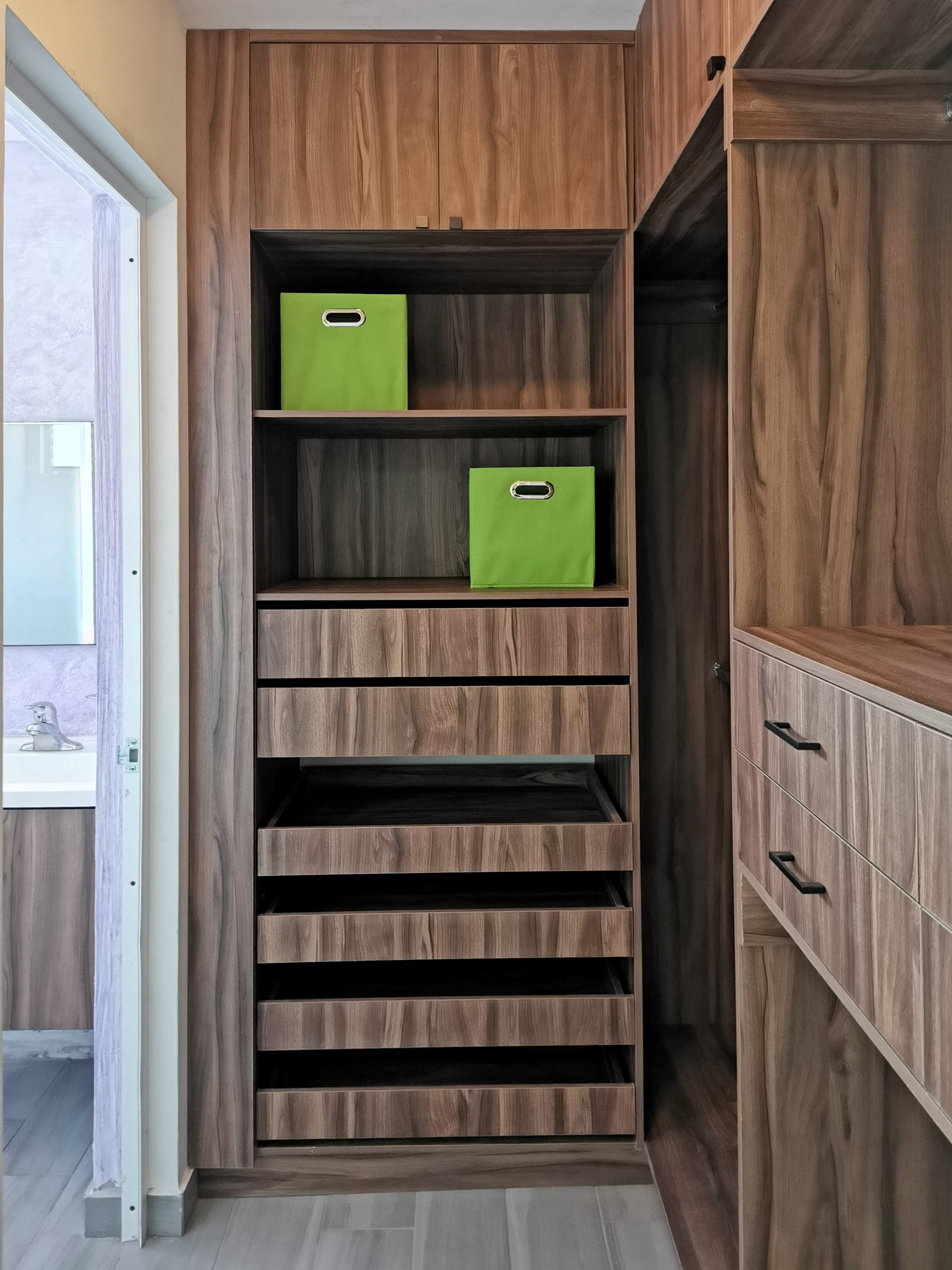 Vestidor a Medida con Acabados de Lujo en Culiacán — Detalle 4 | Casa Aurea Culiacán