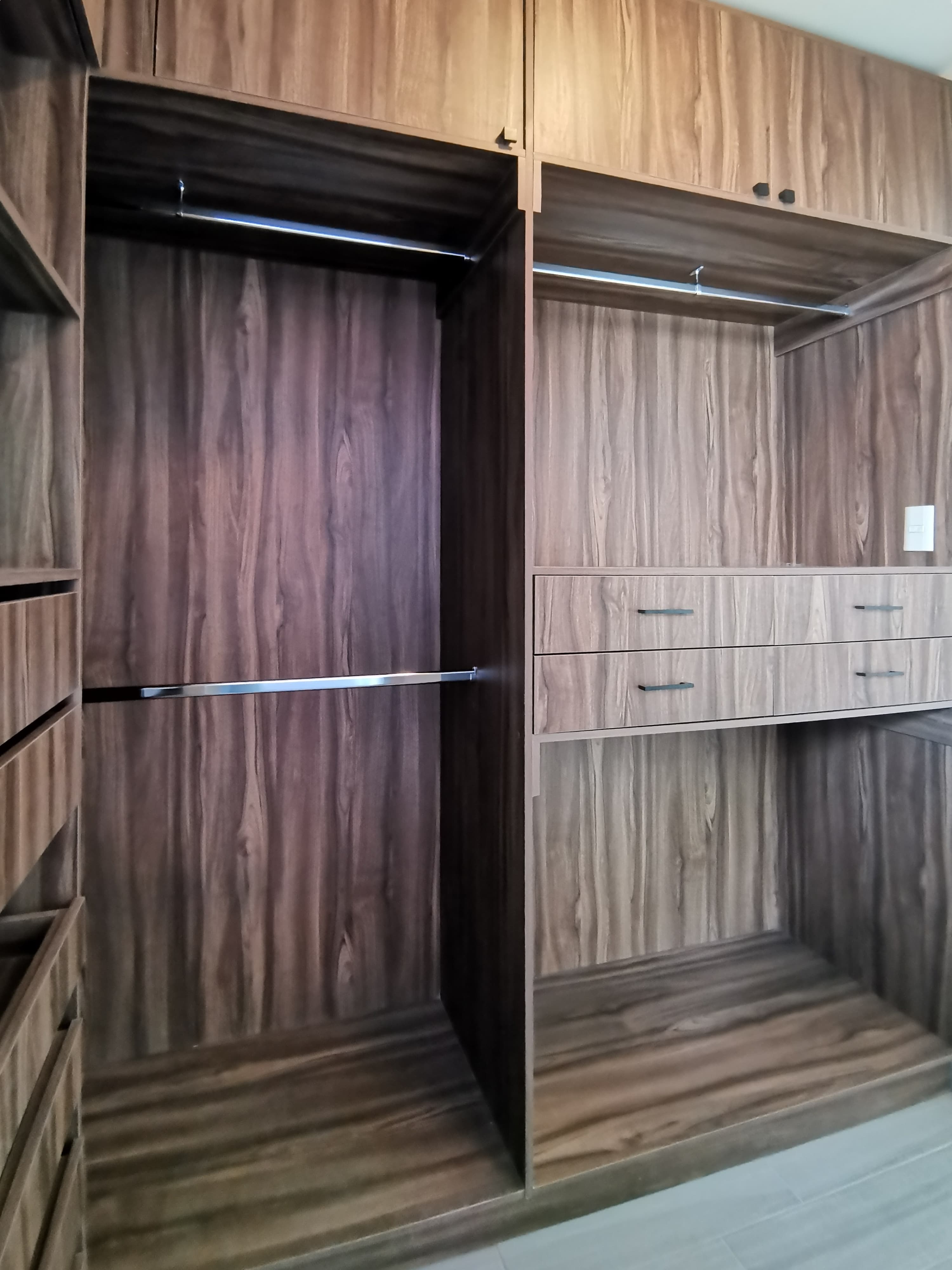 Vestidor a Medida con Acabados de Lujo en Culiacán — Detalle 7 | Casa Aurea Culiacán