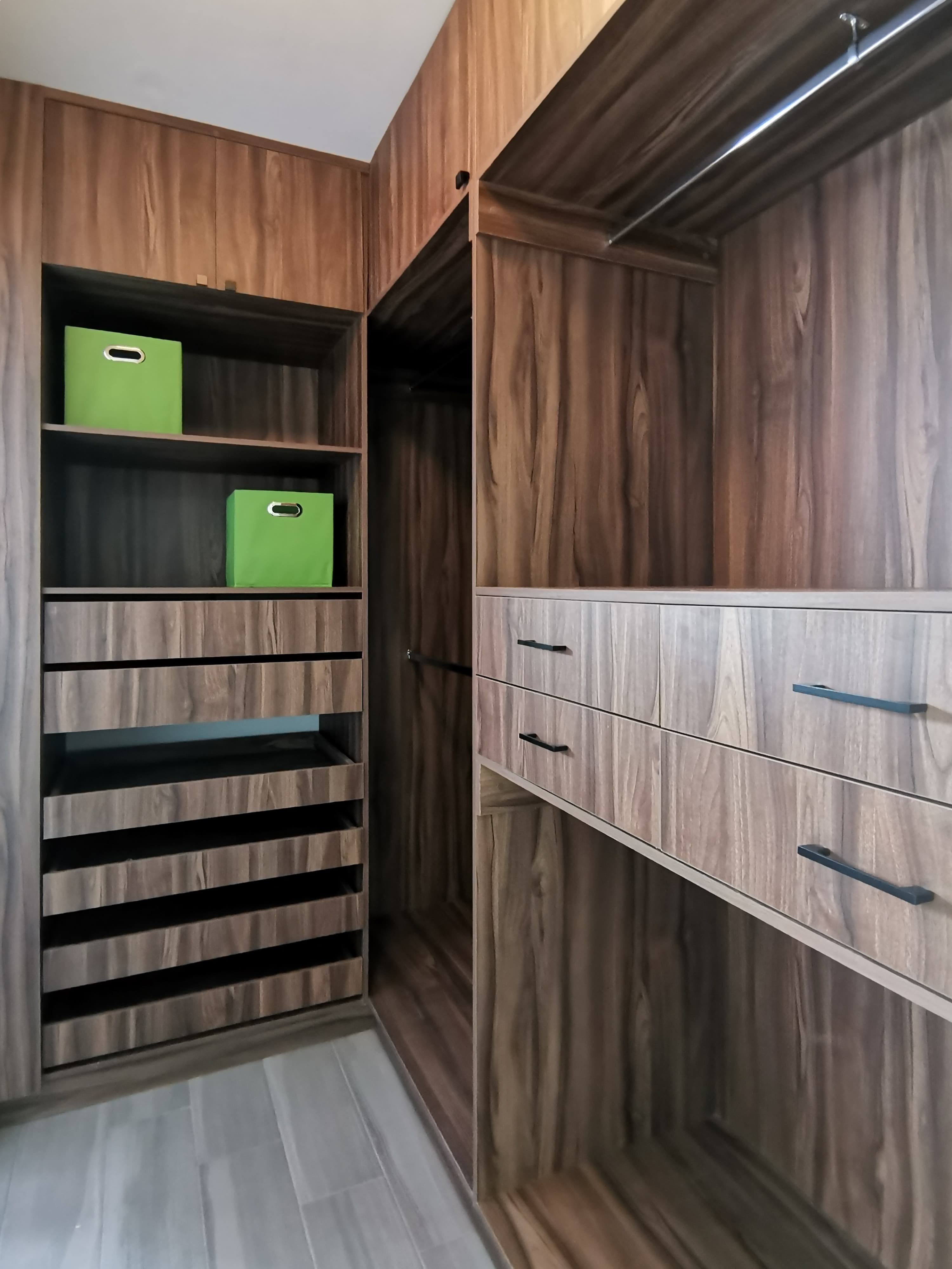 Vestidor a Medida con Acabados de Lujo en Culiacán — Detalle 5 | Casa Aurea Culiacán